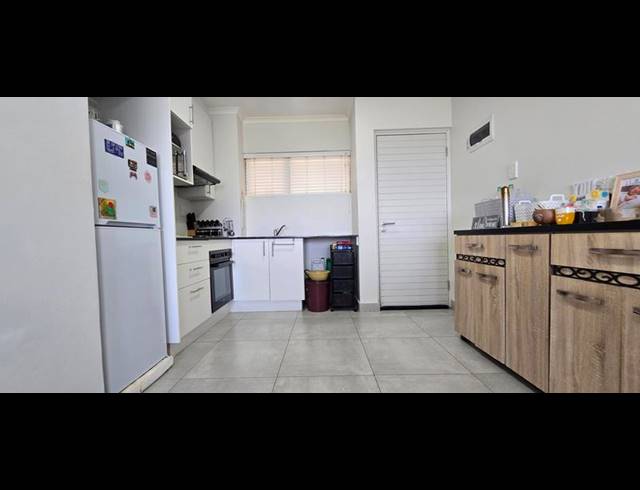 2 BEDROOM APARTMENT FOR SALE IN HAYFIELDS